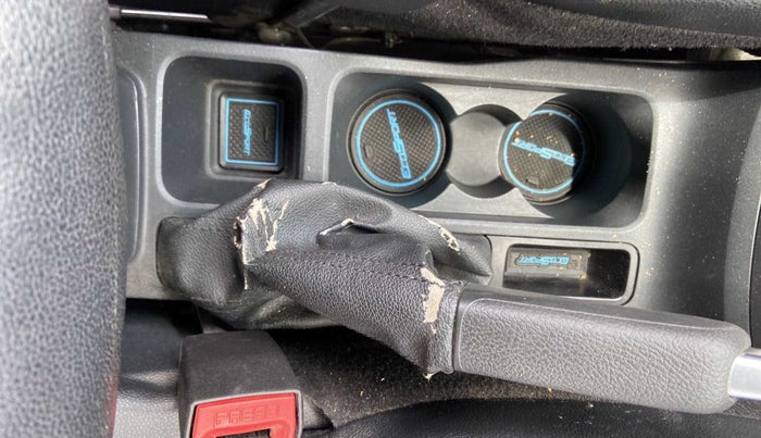 2018 Ford Ecosport TITANIUM + 1.5L PETROL AT, Petrol, Automatic, 25,535 km, Gear lever - Hand brake lever cover torn