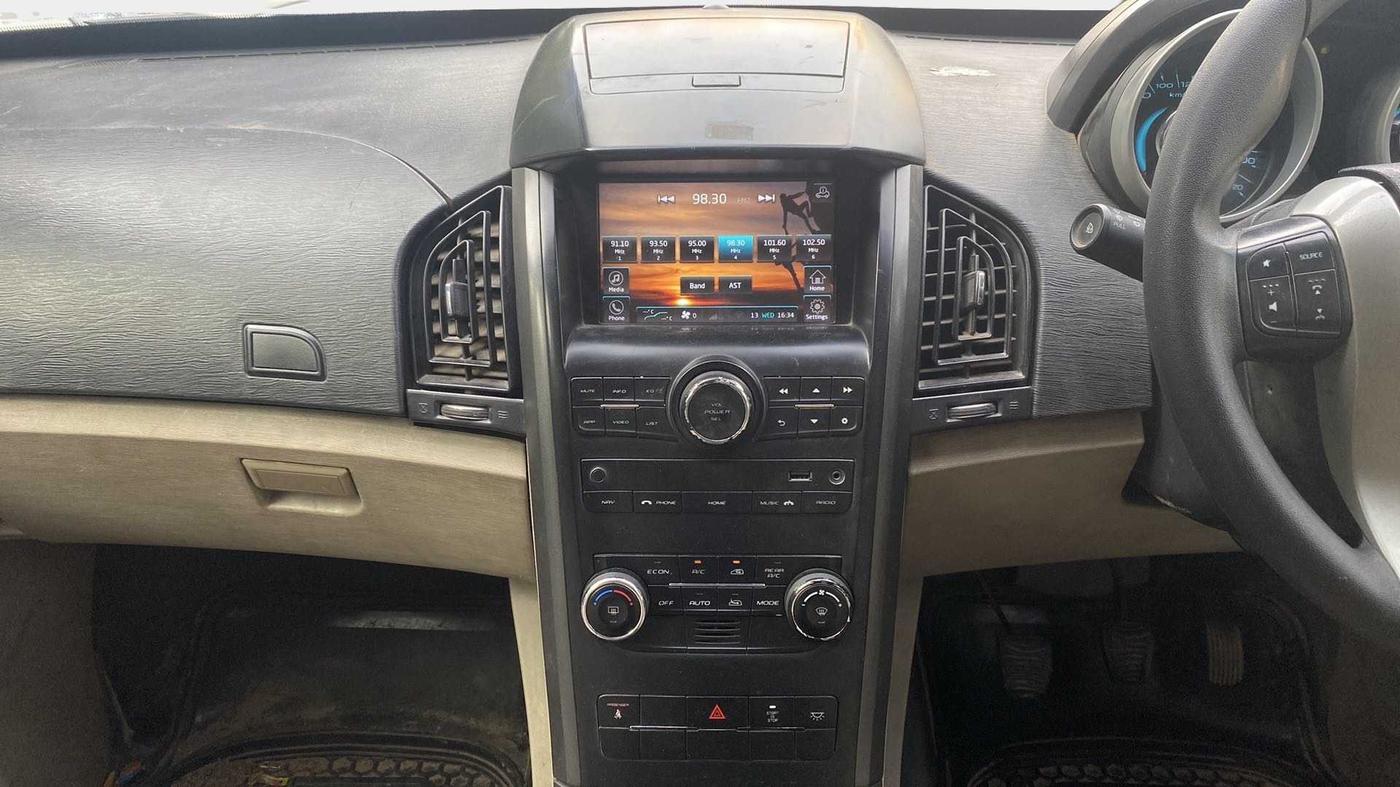 2017 Mahindra XUV500 W6, Diesel, Manual, 88,697 km, Air Conditioner