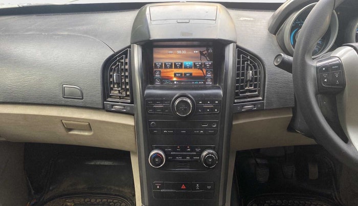 2017 Mahindra XUV500 W6, Diesel, Manual, 88,697 km, Air Conditioner