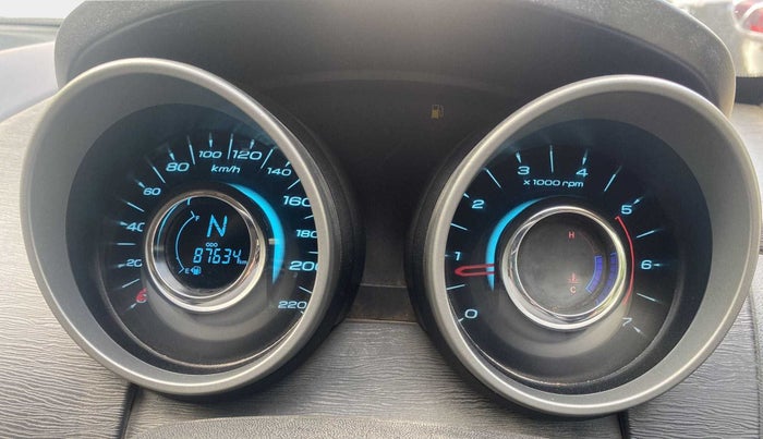 2017 Mahindra XUV500 W6, Diesel, Manual, 88,697 km, Odometer Image
