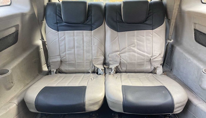 2017 Mahindra XUV500 W6, Diesel, Manual, 88,697 km, Third Seat Row ( optional )