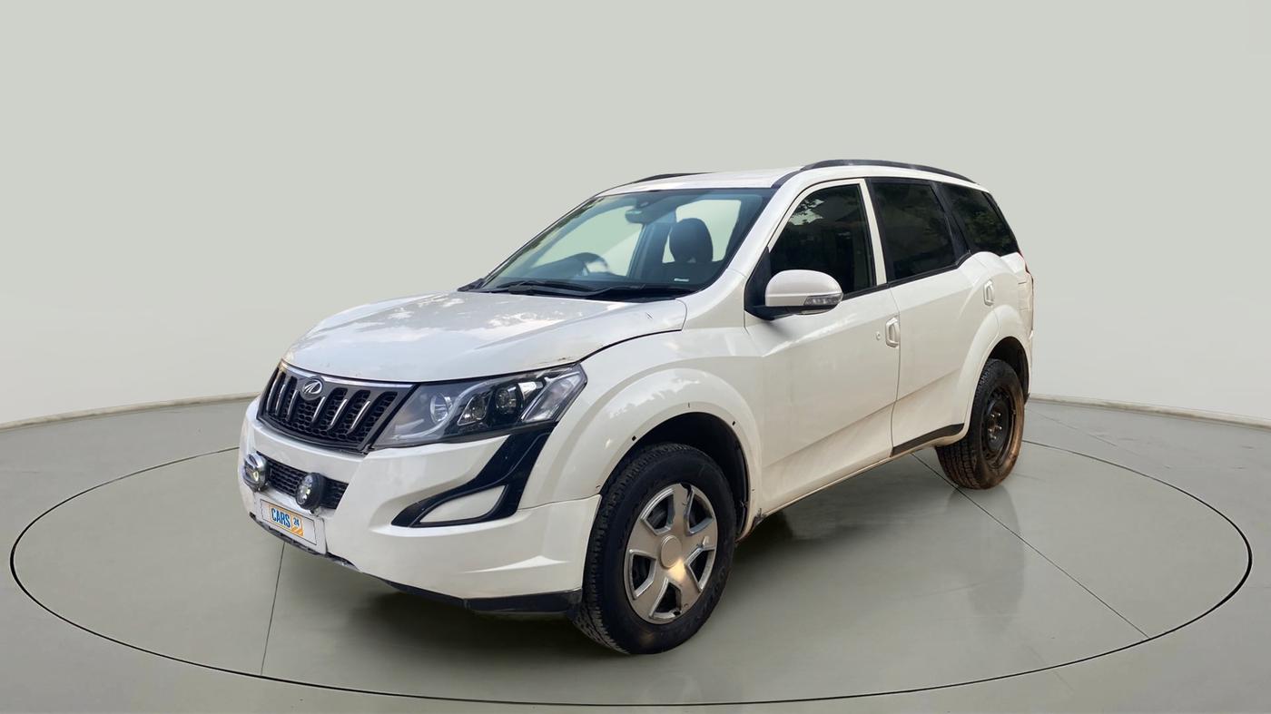 2017 Mahindra XUV500 W6, Diesel, Manual, 88,697 km, Left Front Diagonal