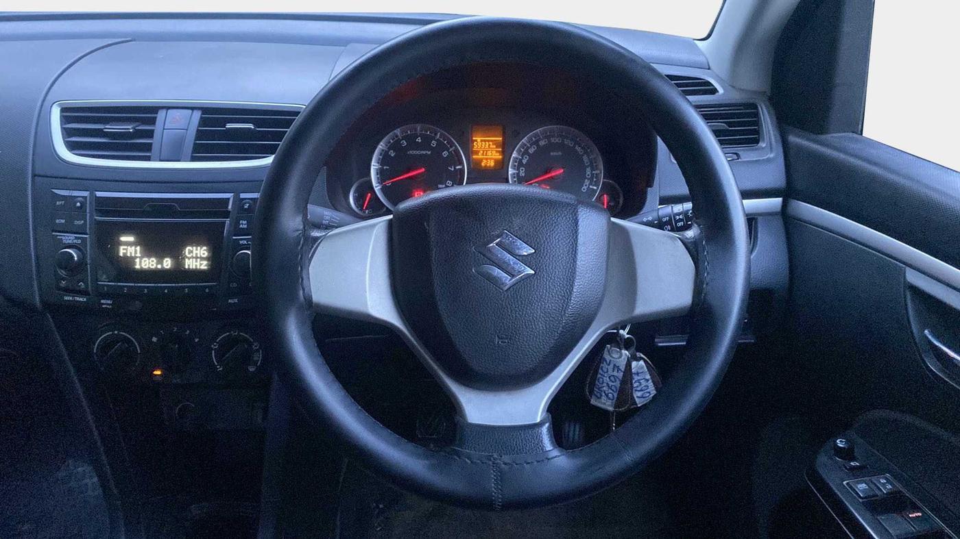 2016 Maruti Swift VXI, Petrol, Manual, 21,162 km, Steering Wheel Close Up