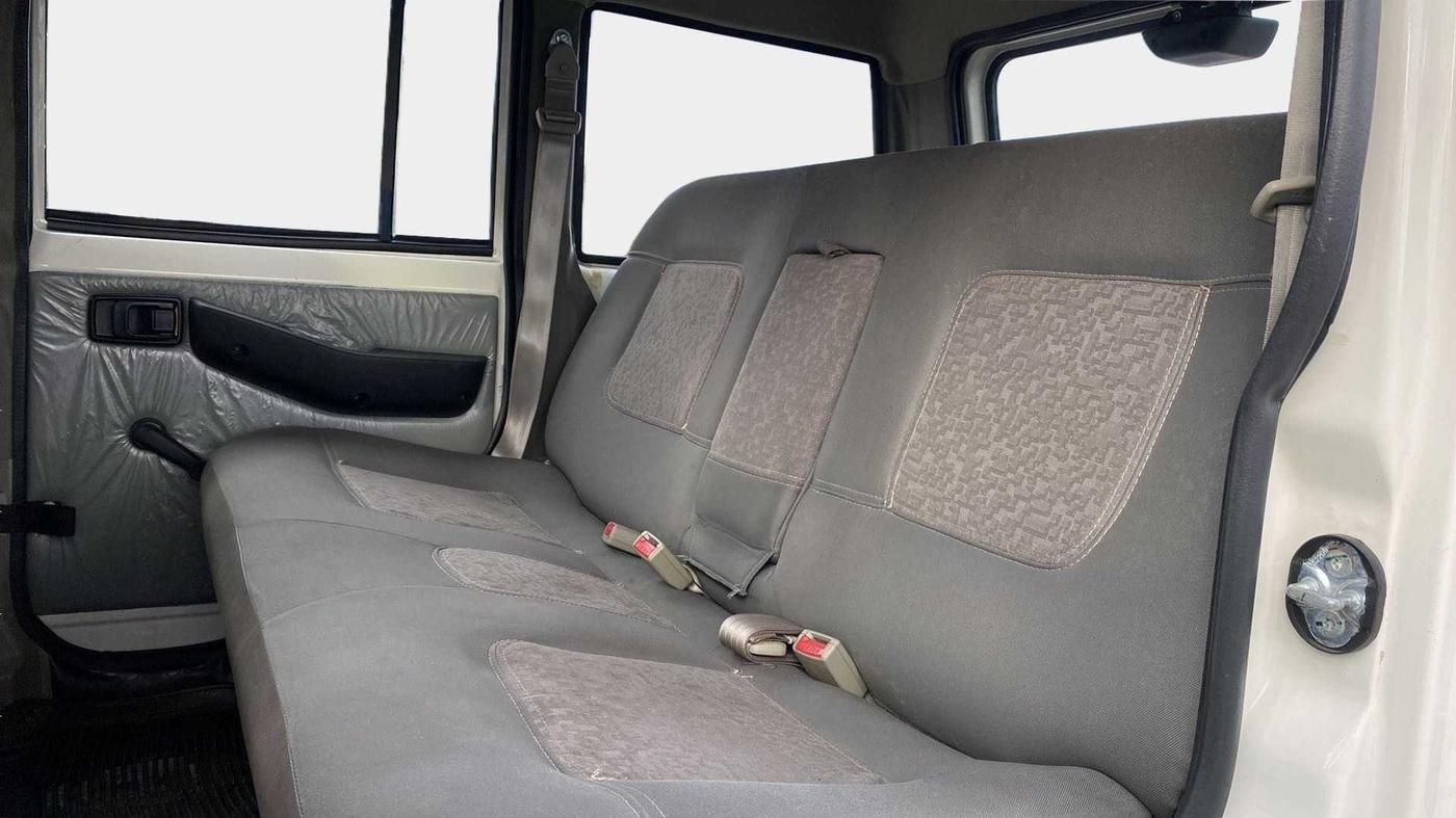 2022 Mahindra Bolero B4, Diesel, Manual, 22,295 km, Right Side Rear Door Cabin
