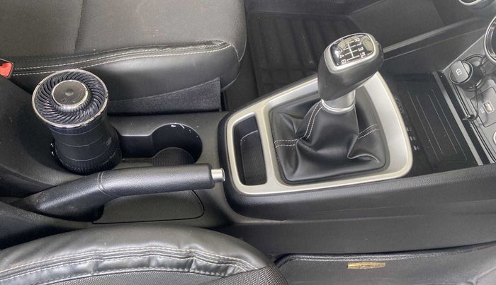 2020 Hyundai VENUE SX (O) 1.5 CRDI, Diesel, Manual, 54,268 km, Gear Lever