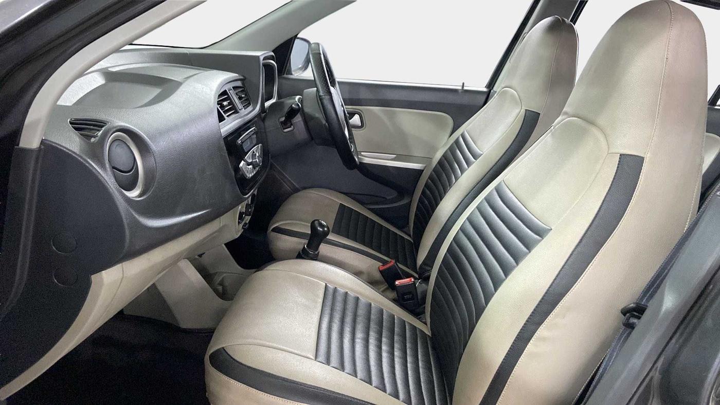 2017 Maruti Alto K10 VXI, Petrol, Manual, 54,572 km, Right Side Front Door Cabin