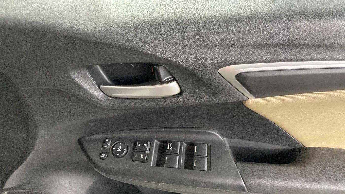 2019 Honda Jazz 1.2L I-VTEC VX, Petrol, Manual, 14,115 km, Driver Side Door Panels Control