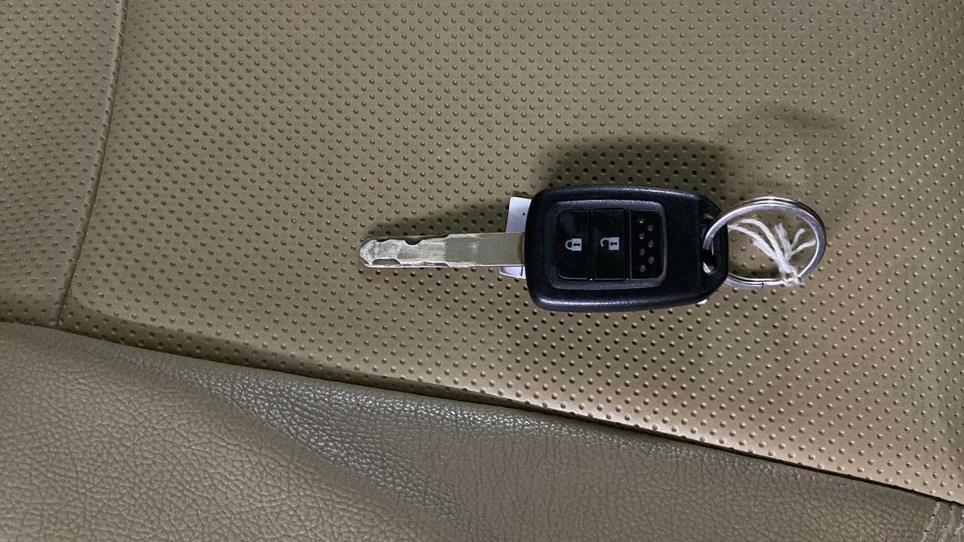 2019 Honda Jazz 1.2L I-VTEC VX, Petrol, Manual, 14,115 km, Key Close Up