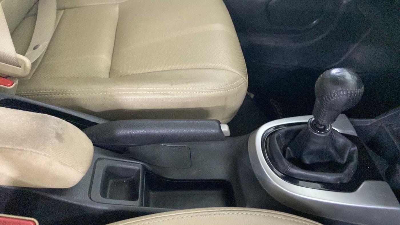 2019 Honda Jazz 1.2L I-VTEC VX, Petrol, Manual, 14,115 km, Gear Lever