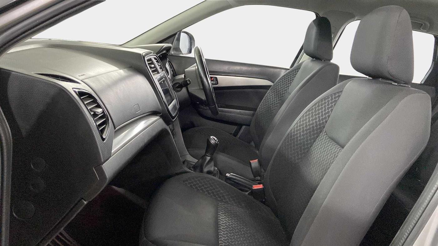 2018 Maruti Vitara Brezza ZDI PLUS, Diesel, Manual, 66,175 km, Right Side Front Door Cabin