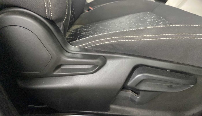 2022 Tata Tiago XZ PLUS CNG, CNG, Manual, 17,447 km, Driver Side Adjustment Panel