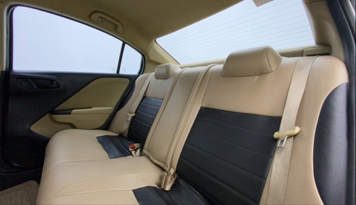 2014 Honda City 1.5L I-VTEC S MT, Petrol, Manual, 85,609 km, Right Side Rear Door Cabin
