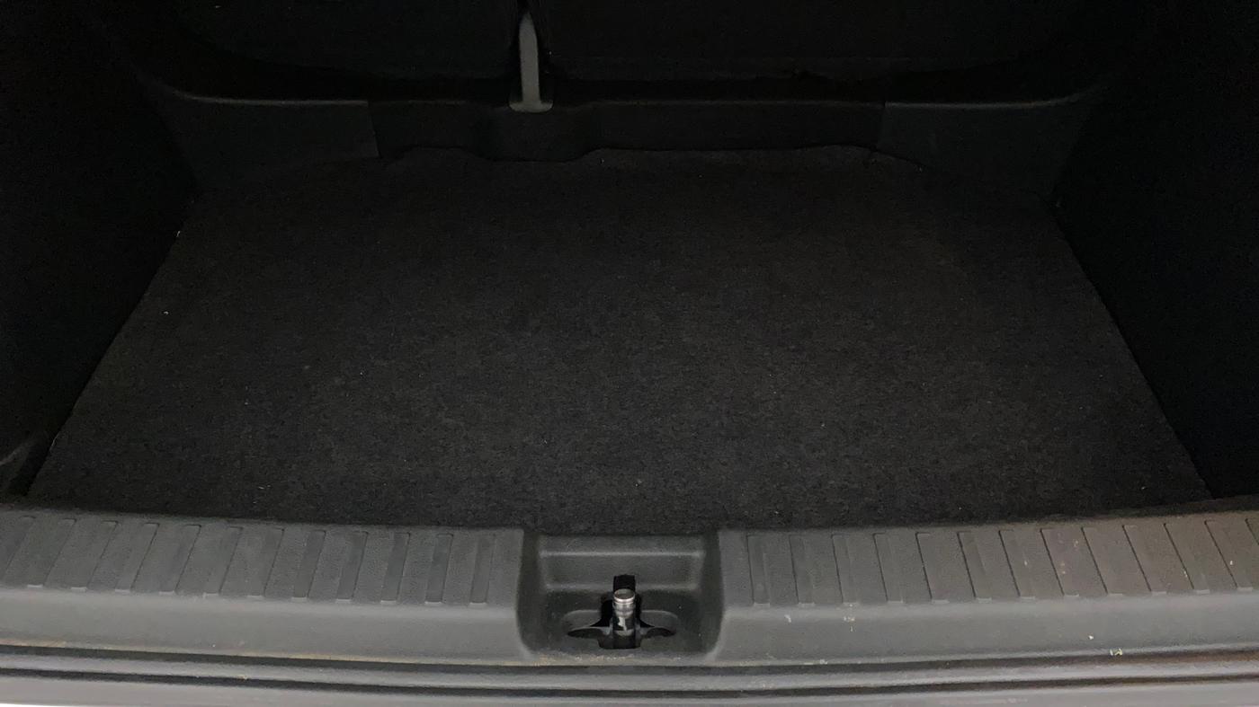 2022 Volkswagen TAIGUN TOPLINE 1.0 TSI MT, Petrol, Manual, 16,290 km, Boot Inside