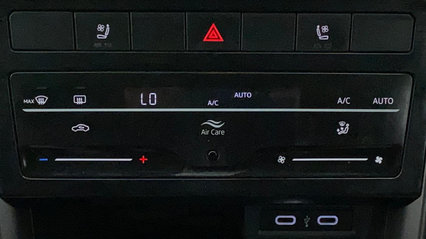 2022 Volkswagen TAIGUN TOPLINE 1.0 TSI MT, Petrol, Manual, 16,290 km, Automatic Climate Control