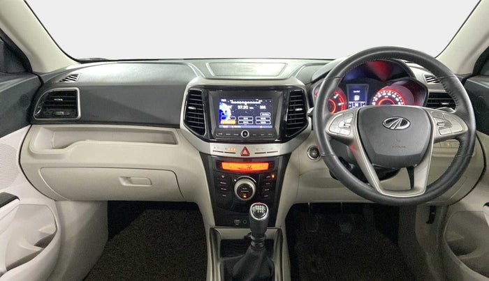 2021 Mahindra XUV300 W8 (O) 1.5 DIESEL, Diesel, Manual, 29,600 km, Dashboard