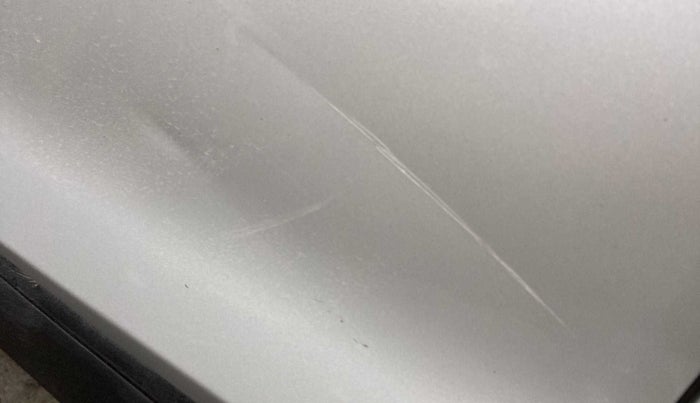 2022 Nissan MAGNITE XE, Petrol, Manual, 8,125 km, Front passenger door - Slightly dented