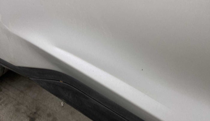 2022 Nissan MAGNITE XE, Petrol, Manual, 8,125 km, Right rear door - Slightly dented