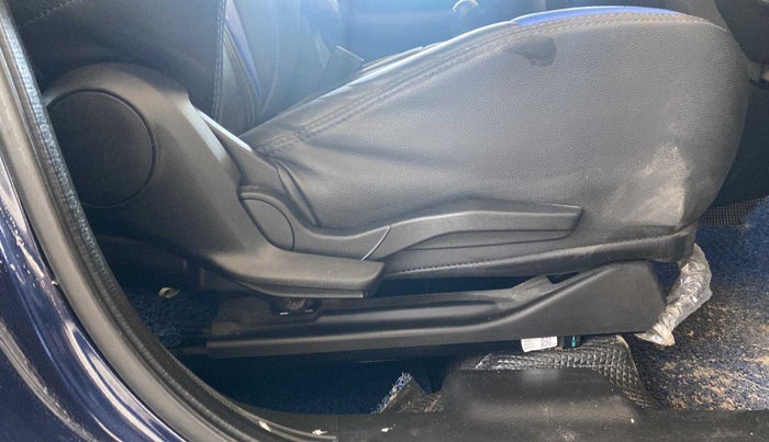 2019 Maruti Swift VXI, Petrol, Manual, 10,361 km, Driver Side Adjustment Panel