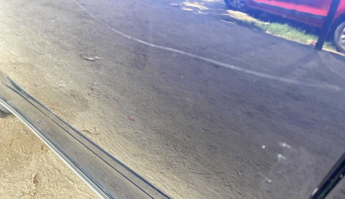2019 Maruti Swift VXI, Petrol, Manual, 10,361 km, Front passenger door - Minor scratches