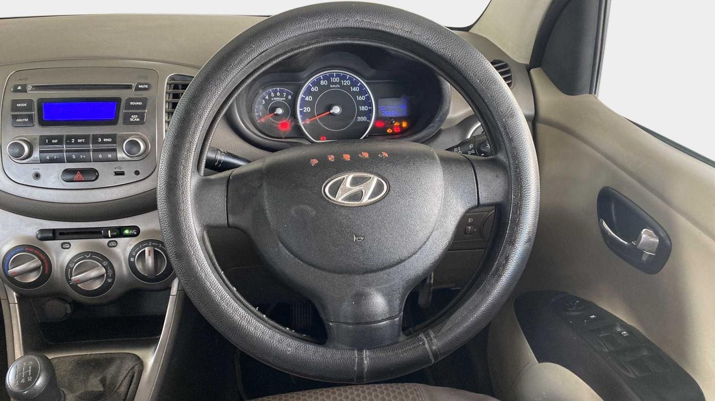2012 Hyundai i10 MAGNA 1.2, Petrol, Manual, 26,951 km, Steering Wheel Close Up