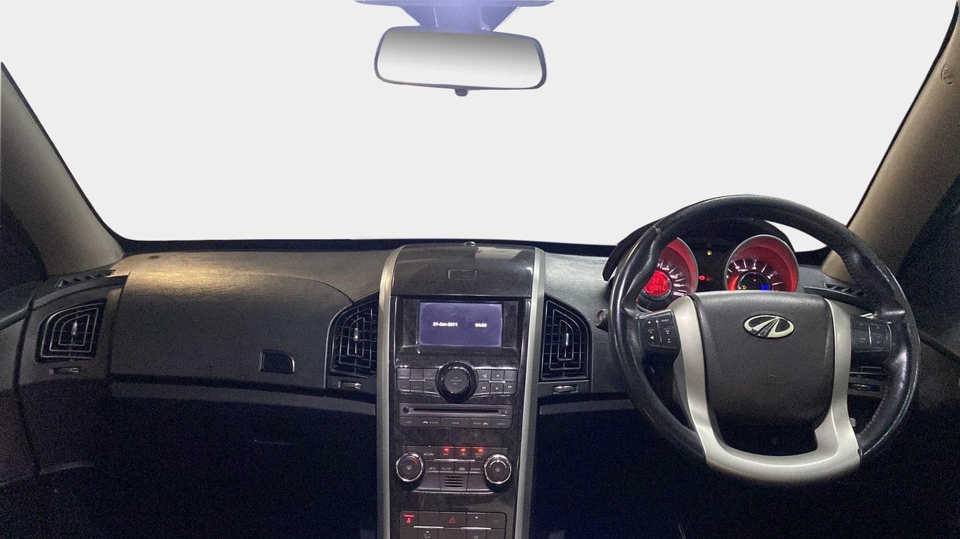 2014 Mahindra XUV500 W8, Diesel, Manual, 89,077 km, Dashboard