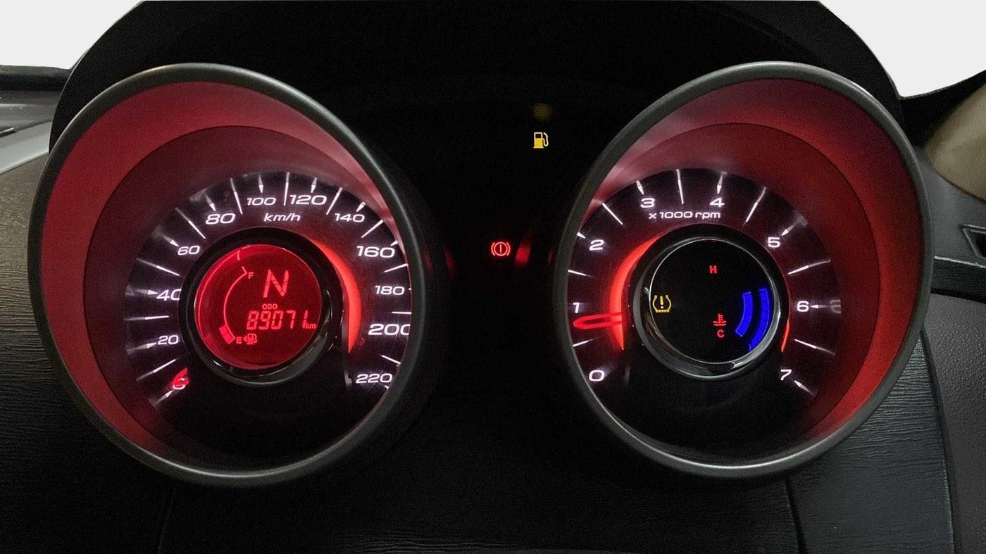 2014 Mahindra XUV500 W8, Diesel, Manual, 89,077 km, Odometer Image