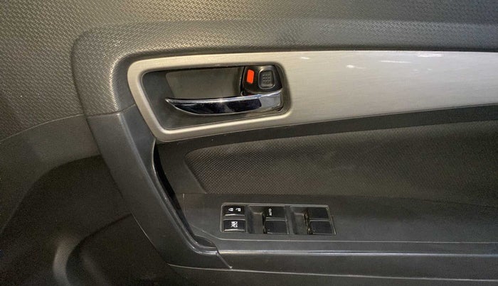 2017 Maruti Vitara Brezza ZDI PLUS, Diesel, Manual, 70,372 km, Driver Side Door Panels Control