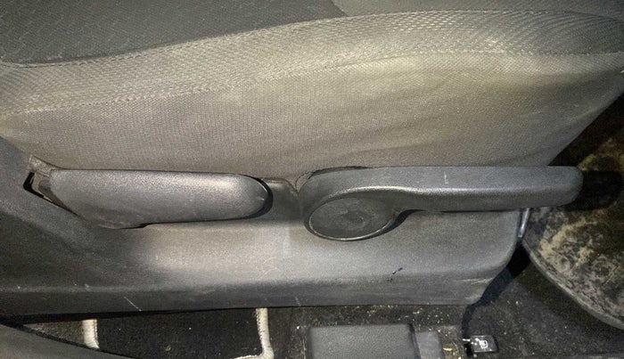 2017 Maruti Vitara Brezza ZDI PLUS, Diesel, Manual, 70,372 km, Driver Side Adjustment Panel
