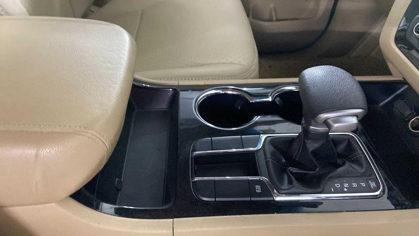 2021 KIA CARNIVAL PREMIUM 2.2 7 STR, Diesel, Automatic, 45,958 km, Gear Lever