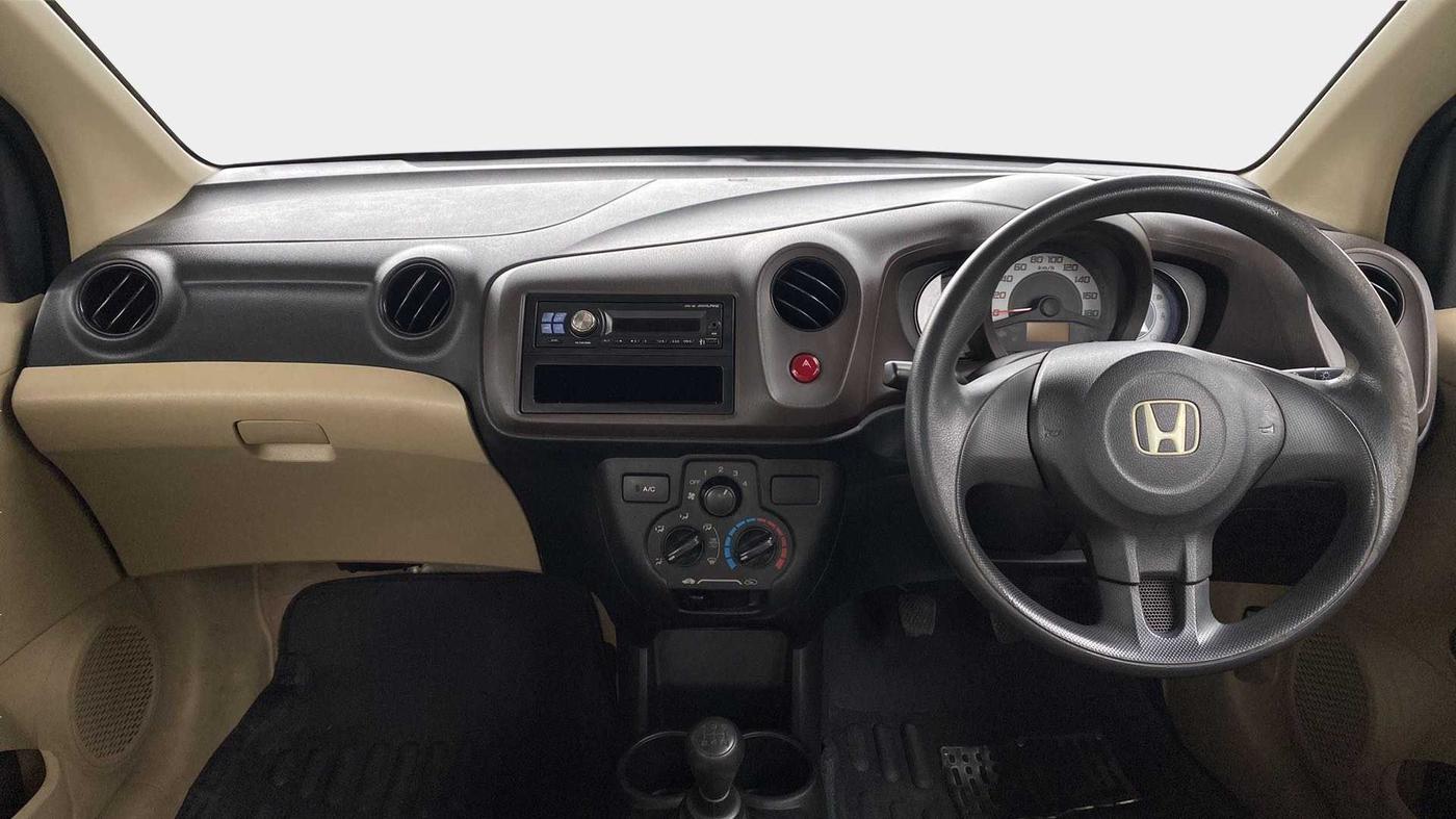 2013 Honda Brio EX MT, Petrol, Manual, 1,24,838 km, Dashboard