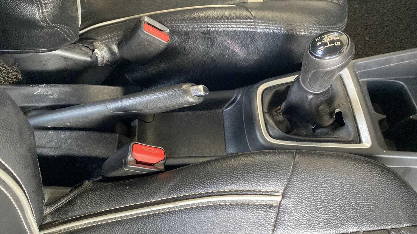 2019 Maruti Swift VXI, Petrol, Manual, 48,793 km, Gear Lever