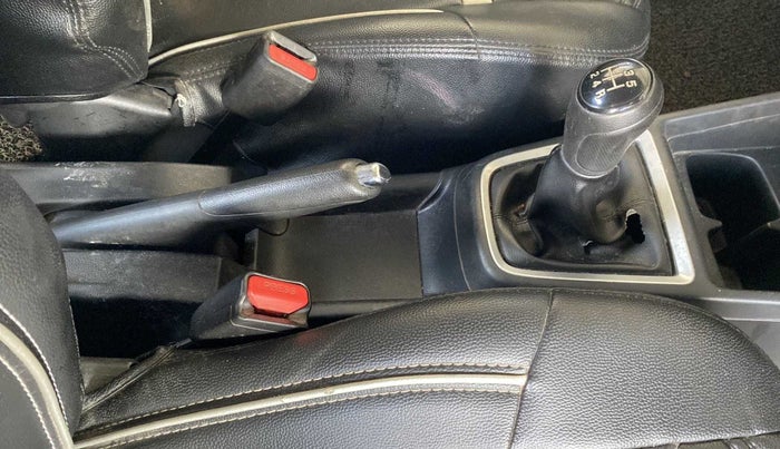 2019 Maruti Swift VXI, Petrol, Manual, 48,793 km, Gear Lever
