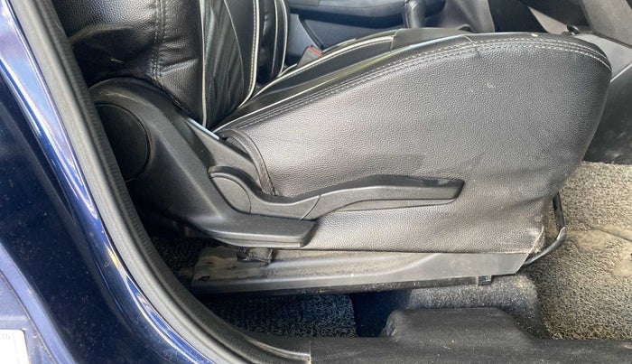 2019 Maruti Swift VXI, Petrol, Manual, 48,793 km, Driver Side Adjustment Panel