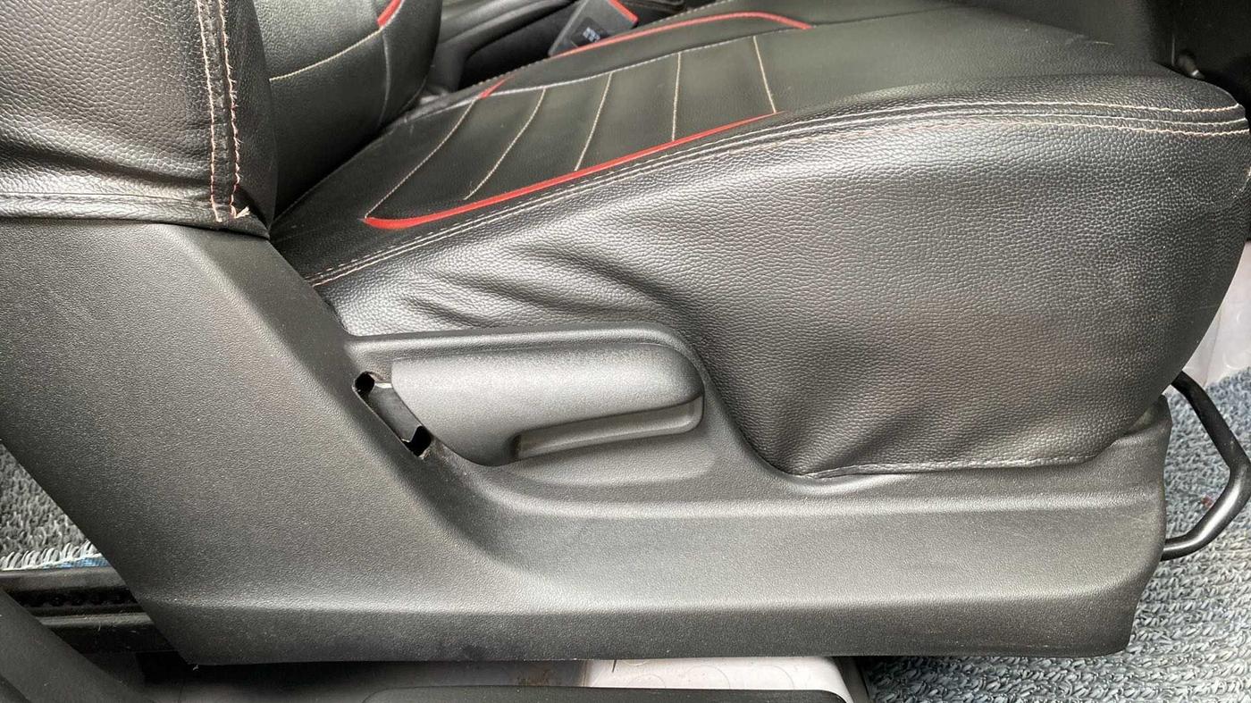 2016 Maruti Swift VXI, Petrol, Manual, 96,457 km, Driver Side Adjustment Panel