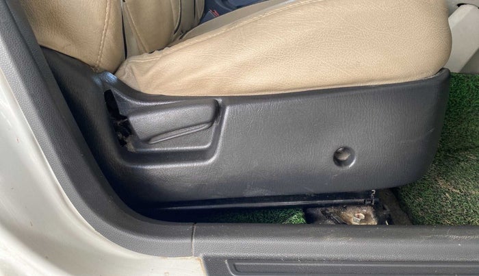 2016 Maruti Alto K10 VXI, Petrol, Manual, 25,149 km, Driver Side Adjustment Panel