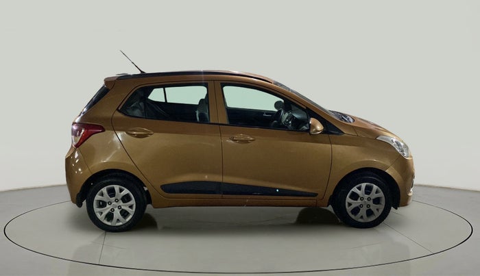 2016 Hyundai Grand i10 SPORTZ 1.2 KAPPA VTVT, Petrol, Manual, 17,726 km, Right Side View