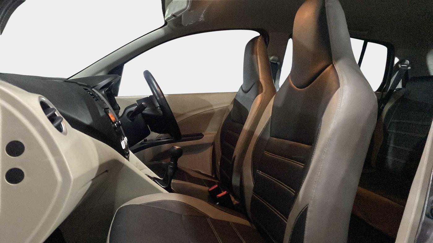2019 Maruti Celerio ZXI, Petrol, Manual, 25,442 km, Right Side Front Door Cabin