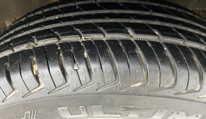 2019 Renault Kwid RXL, Petrol, Manual, 35,984 km, Left Rear Tyre Tread
