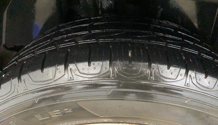 2022 Jeep Compass SPORT 1.4 PETROL DCT, Petrol, Automatic, 42,219 km, Right Rear Tyre Tread