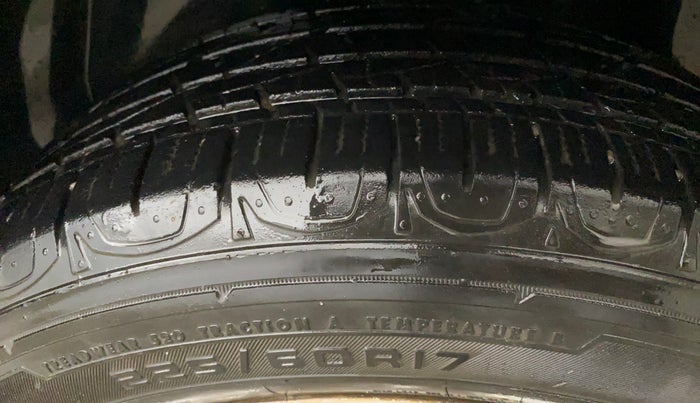 2022 Jeep Compass SPORT 1.4 PETROL DCT, Petrol, Automatic, 42,219 km, Left Rear Tyre Tread