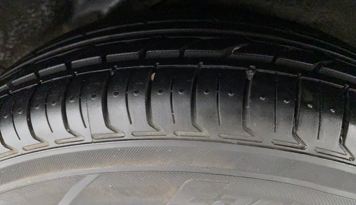 2011 Hyundai i10 ASTA 1.2, Petrol, Manual, 28,962 km, Left Rear Tyre Tread