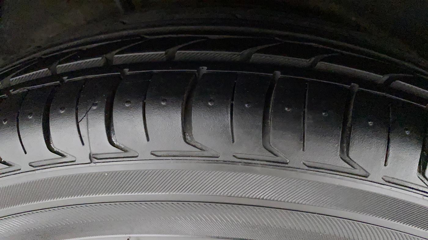 2011 Hyundai i10 ASTA 1.2, Petrol, Manual, 28,962 km, Right Rear Tyre Tread