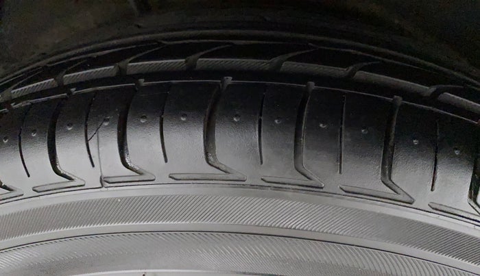 2011 Hyundai i10 ASTA 1.2, Petrol, Manual, 28,962 km, Right Rear Tyre Tread