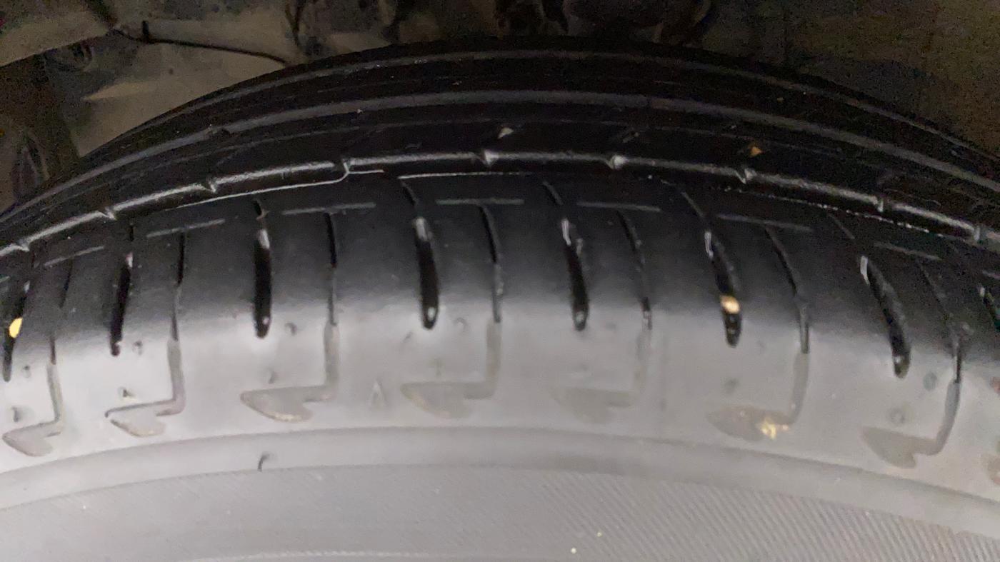 2015 Honda Jazz 1.2L I-VTEC V AT, Petrol, Automatic, 53,583 km, Left Front Tyre Tread