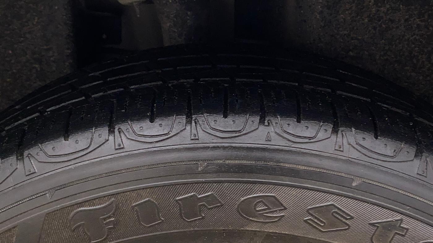 2018 Jeep Compass LIMITED 1.4 PETROL AT, Petrol, Automatic, 83,131 km, Right Rear Tyre Tread