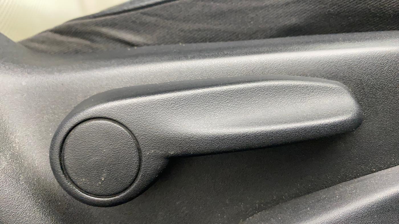 2018 Jeep Compass LIMITED 1.4 PETROL AT, Petrol, Automatic, 83,131 km, Driver Side Adjustment Panel