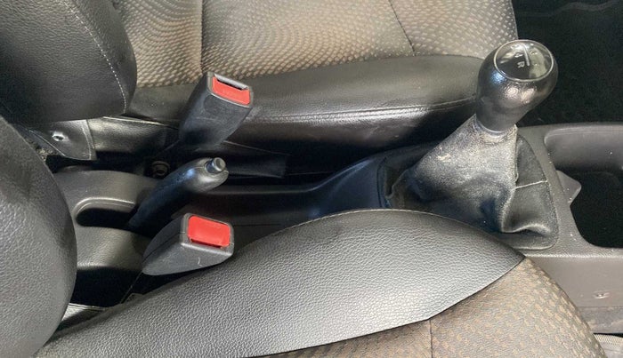 2014 Hyundai Eon SPORTZ, Petrol, Manual, 63,024 km, Gear Lever