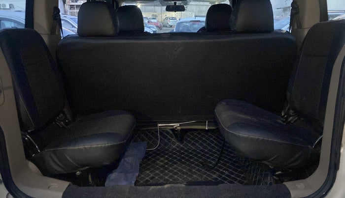 2021 Mahindra BOLERO NEO N 8, Diesel, Manual, 29,976 km, Boot Inside