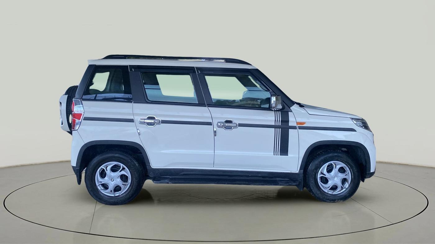 2021 Mahindra BOLERO NEO N 8, Diesel, Manual, 29,976 km, Right Side View