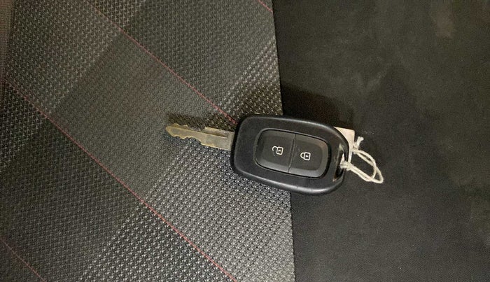2020 Renault Kwid RXT 1.0 (O), Petrol, Manual, 22,820 km, Key Close Up